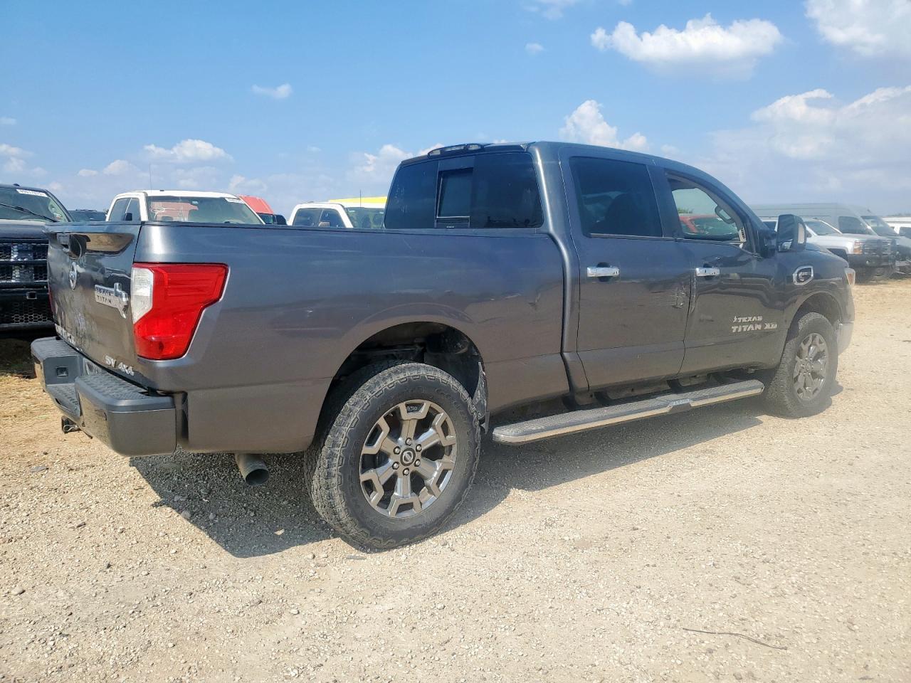 2019 NISSAN Titan