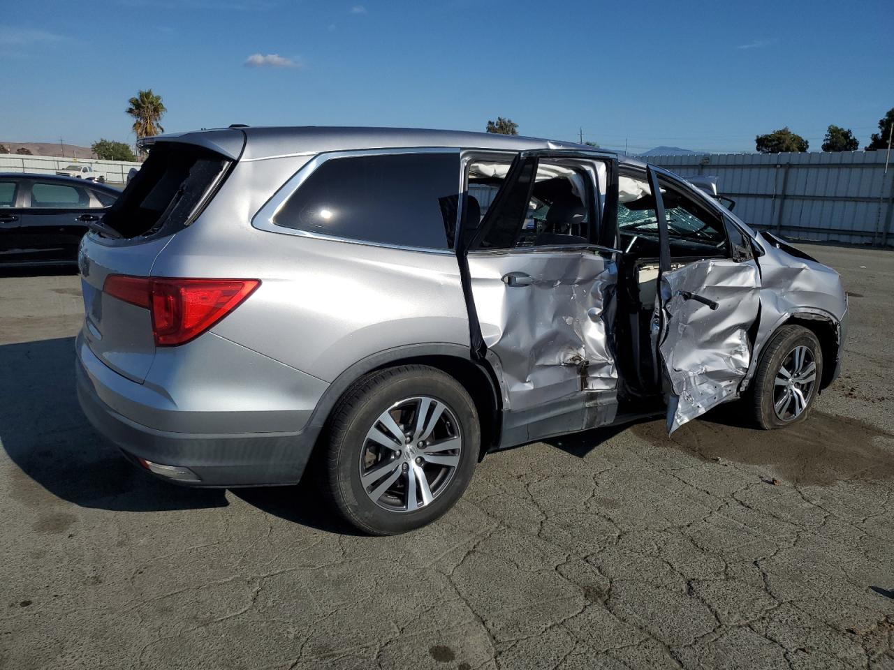 2017 HONDA PILOT