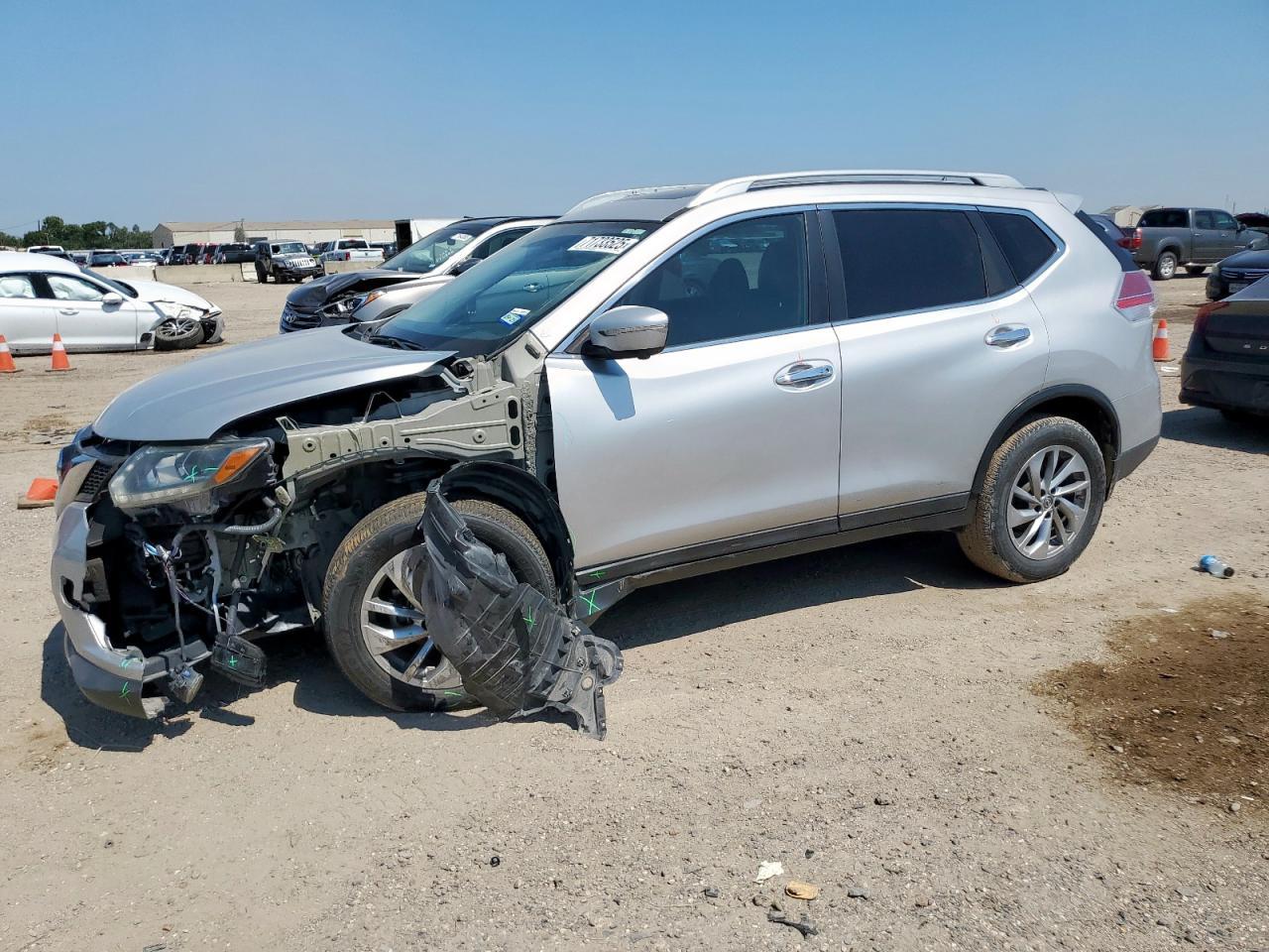 2015 NISSAN ROGUE