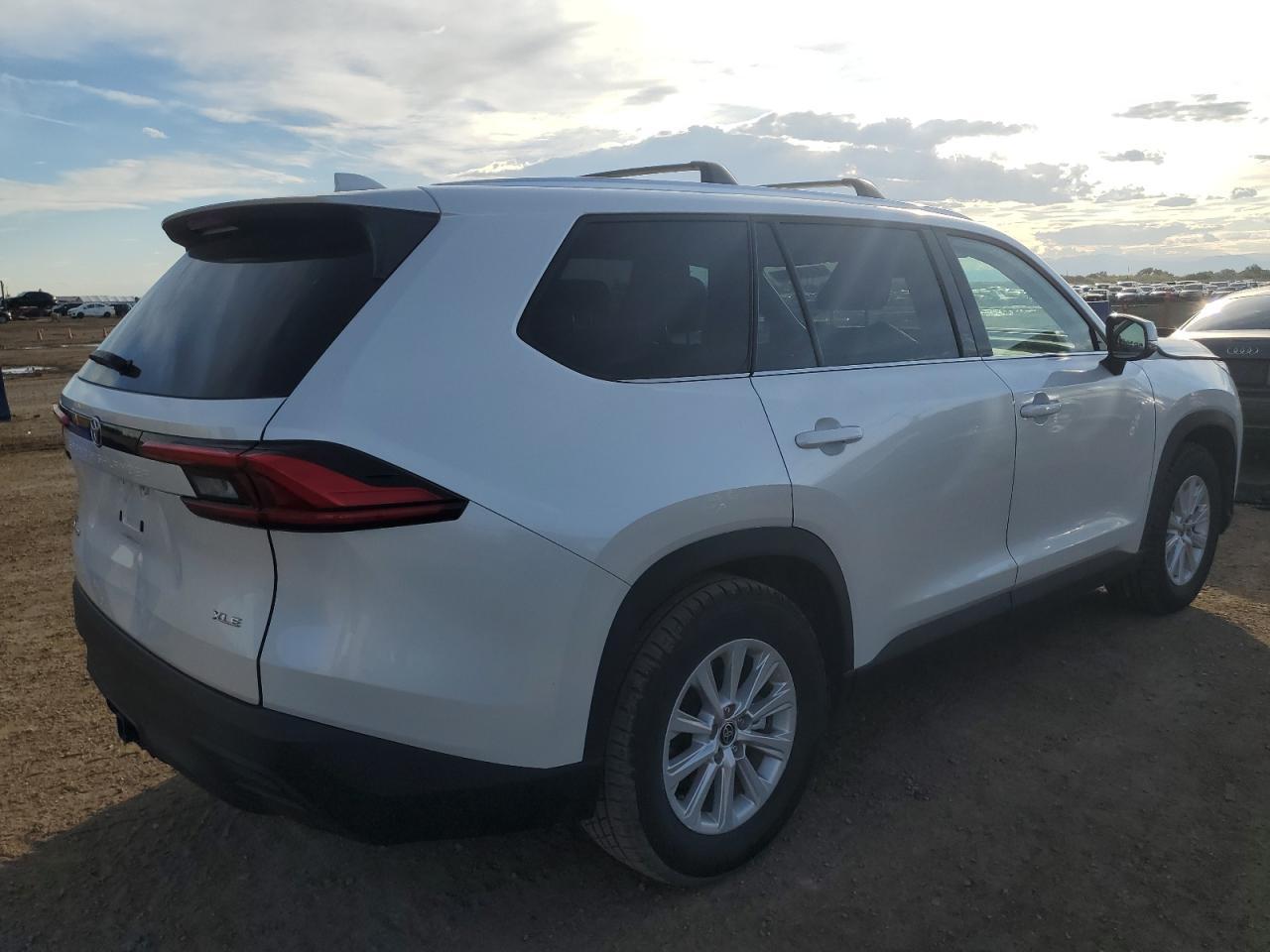 2024 TOYOTA HIGHLANDER