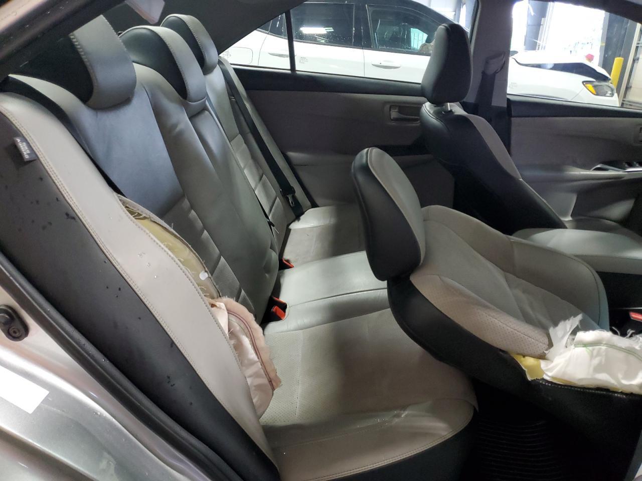 2016 TOYOTA CAMRY