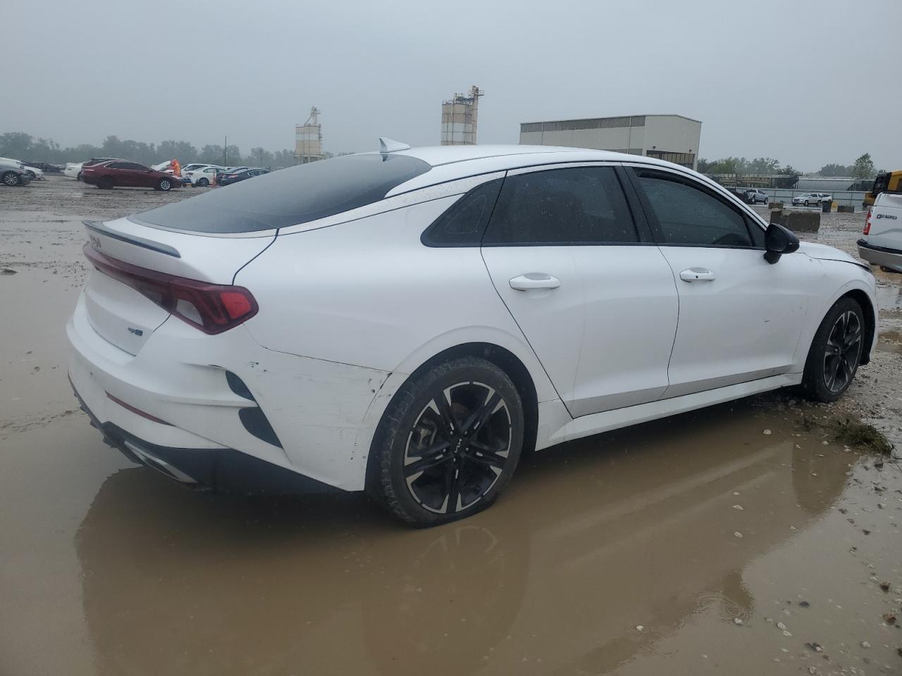 2022 KIA K5