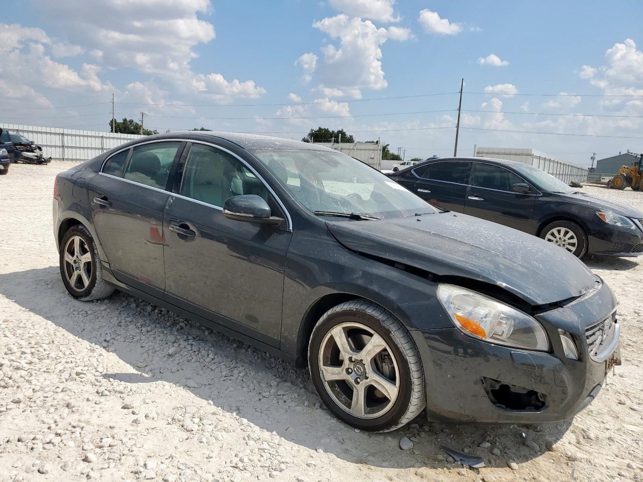2013 VOLVO S60
