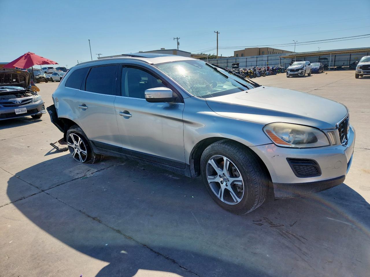 2011 VOLVO XC60