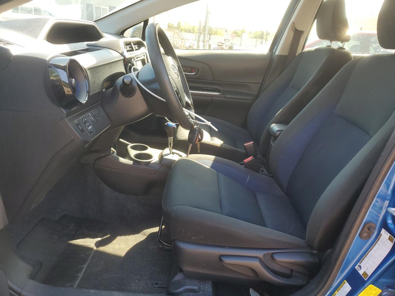 2018 TOYOTA Prius c