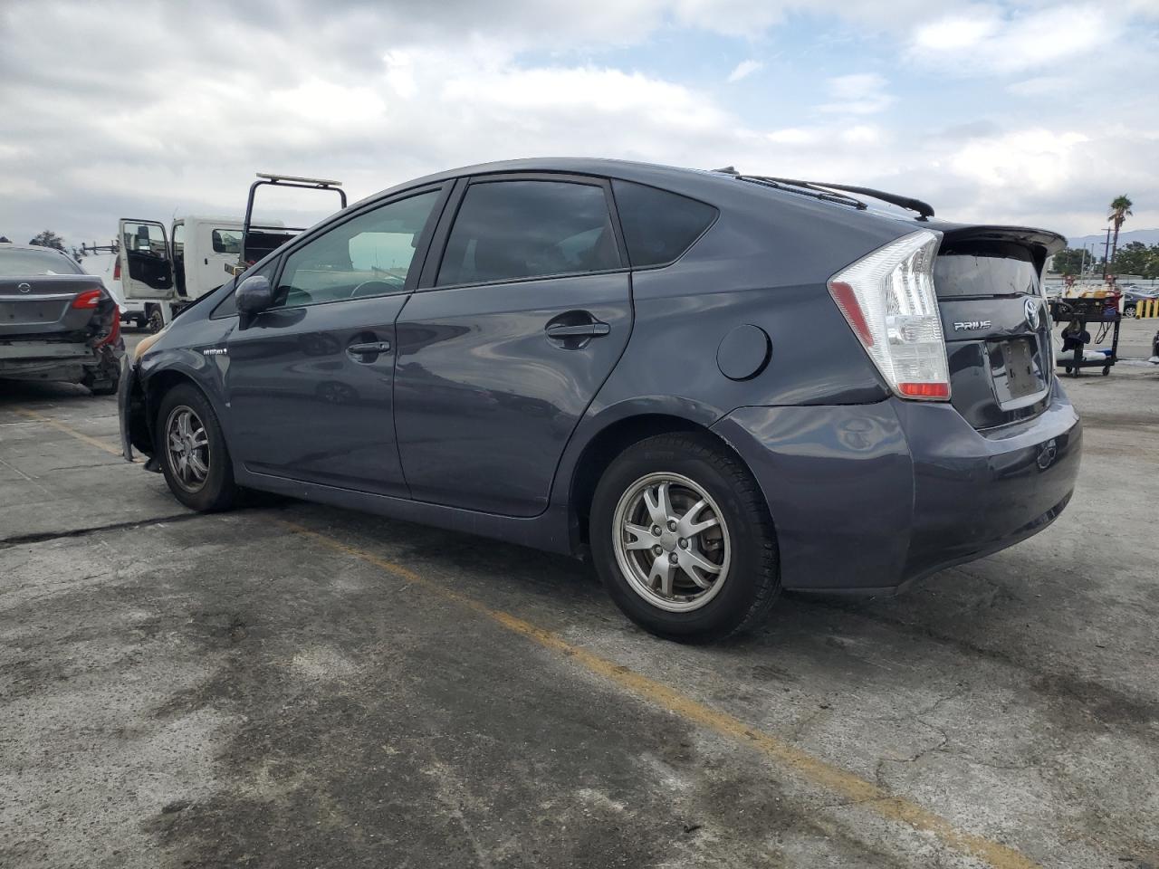 2011 TOYOTA PRIUS