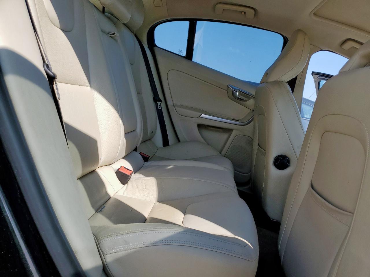 2013 VOLVO S60