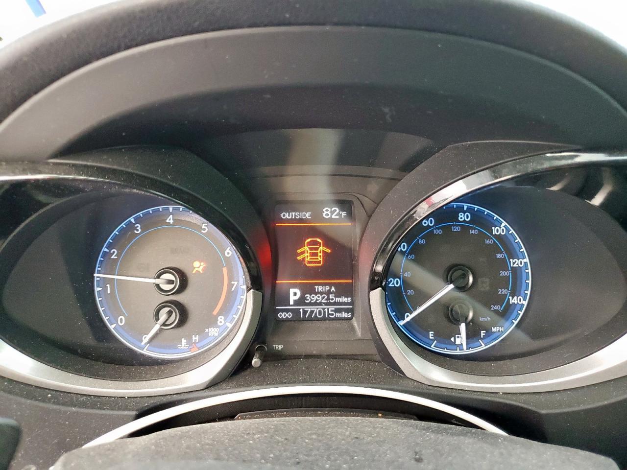 2016 TOYOTA COROLLA