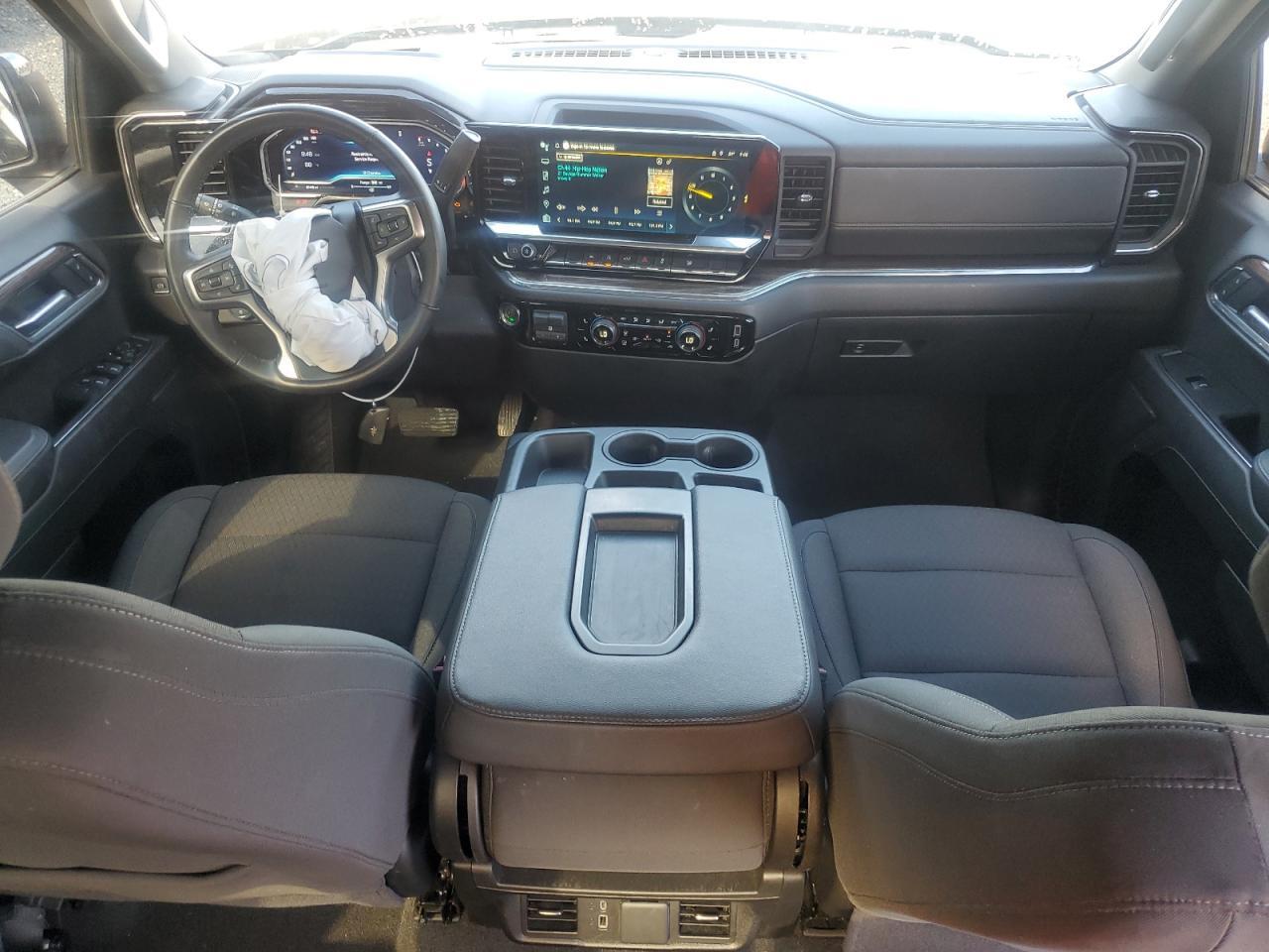 2025 CHEVROLET Silverado