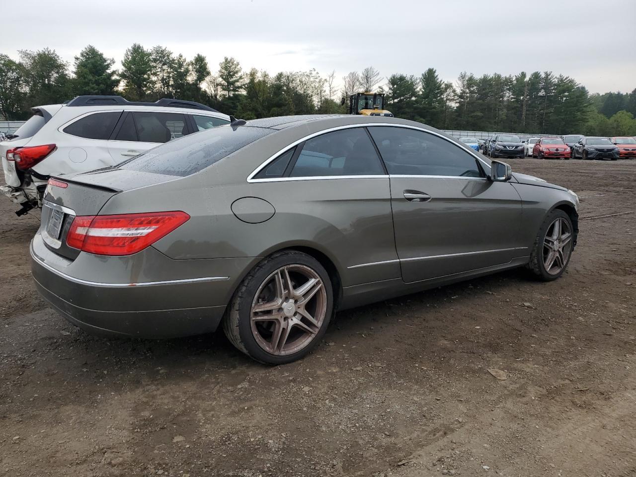 2013 MERCEDES-BENZ E-Class