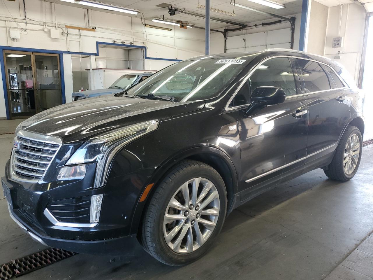 2017 CADILLAC XT5