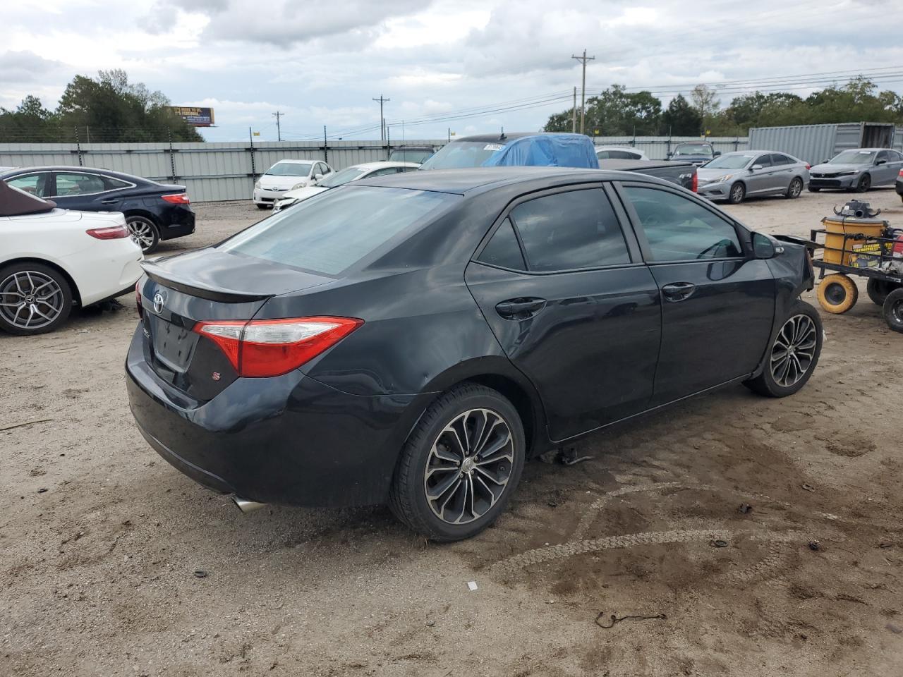 2015 TOYOTA COROLLA