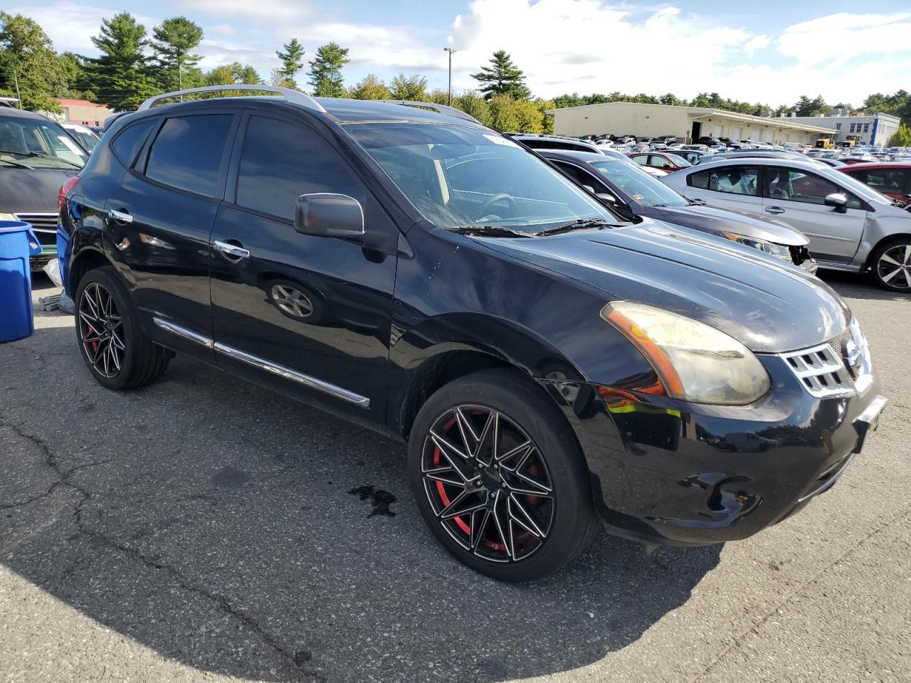 2014 NISSAN ROGUE