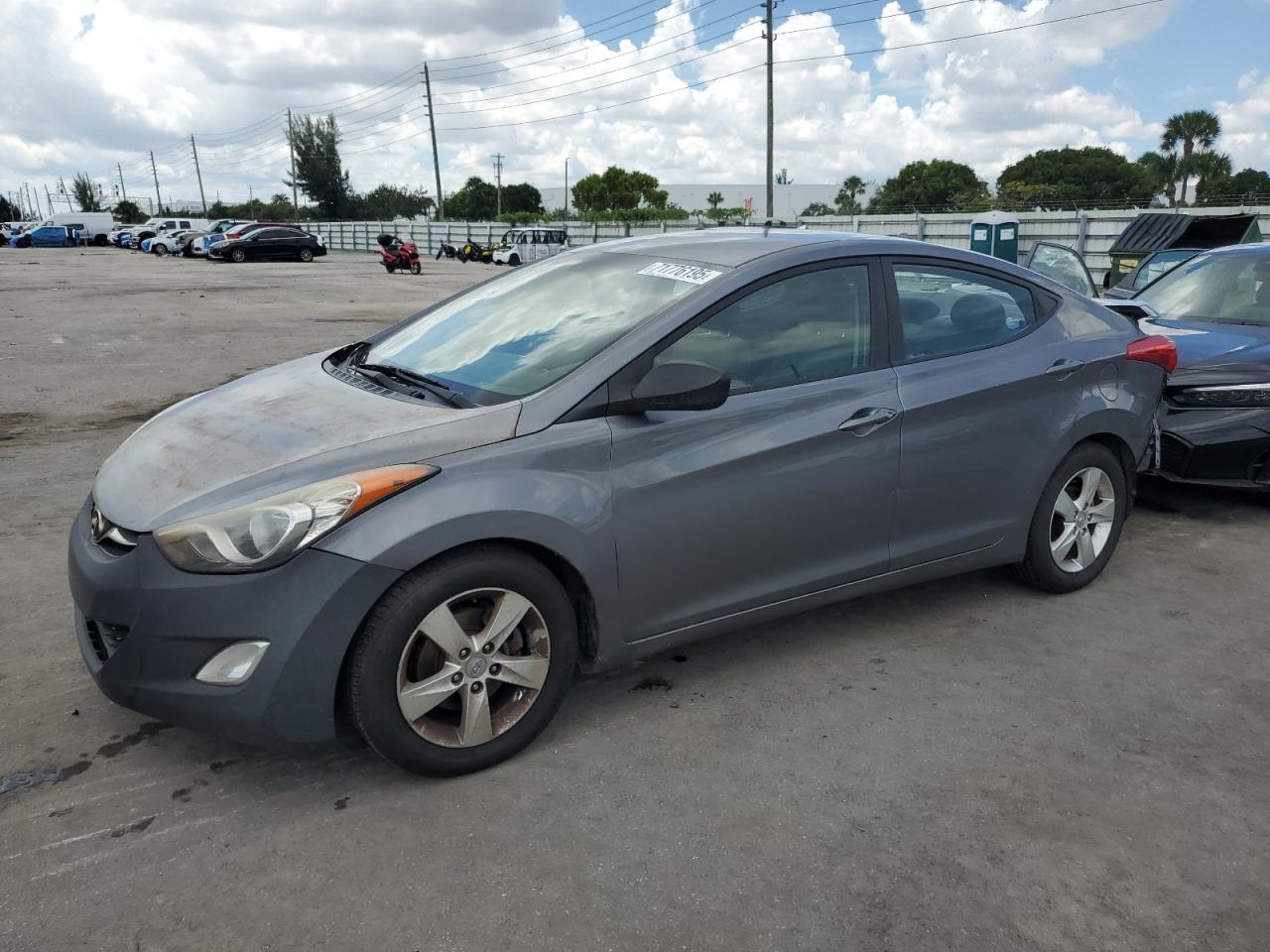2012 HYUNDAI ELANTRA