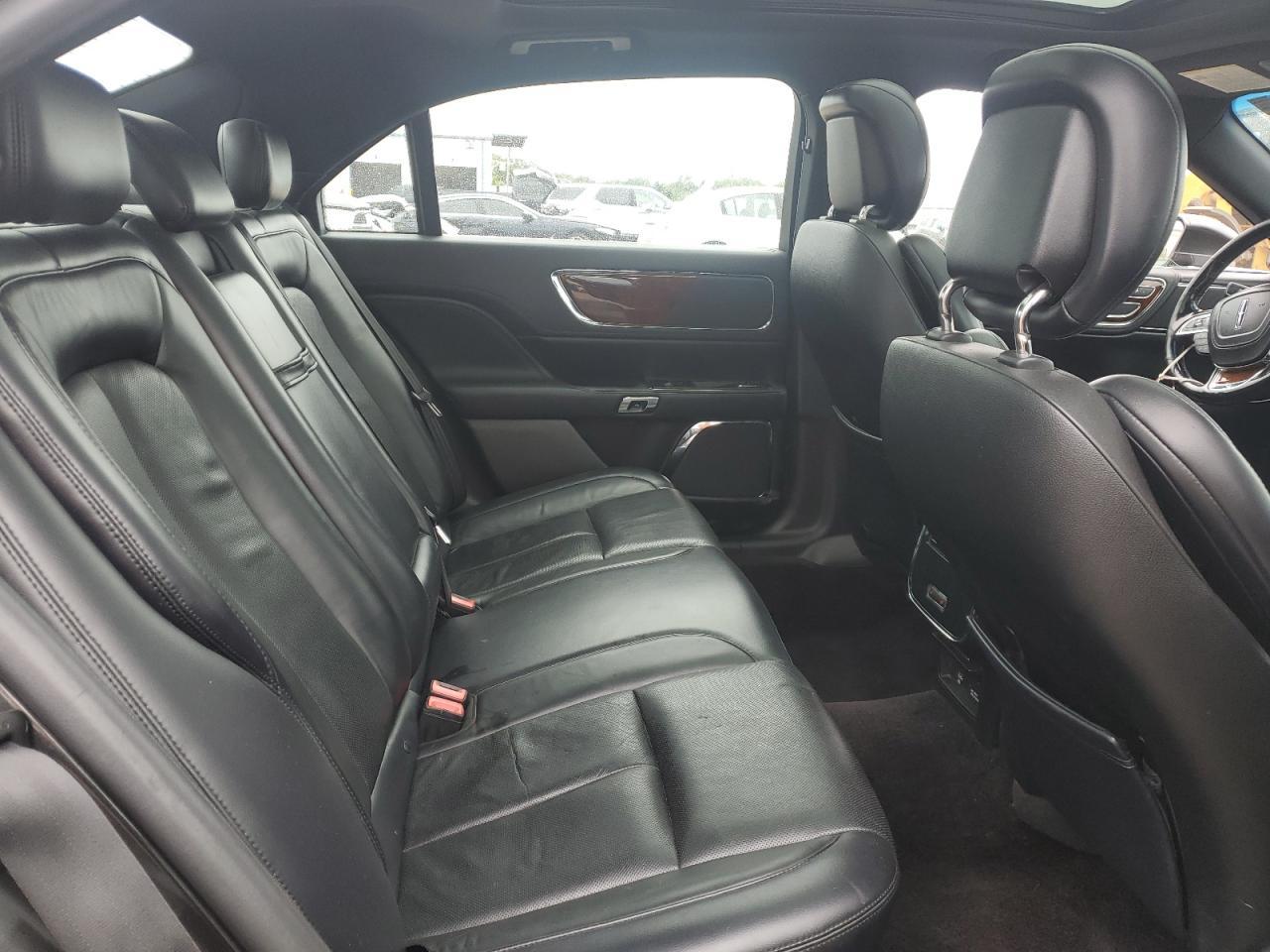 2017 LINCOLN Continental