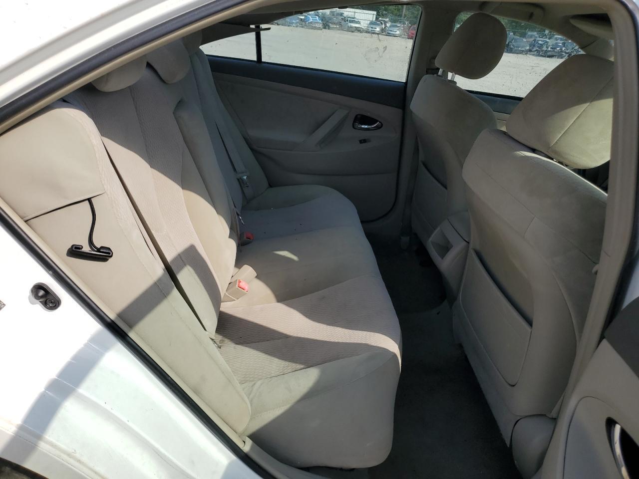2010 TOYOTA CAMRY