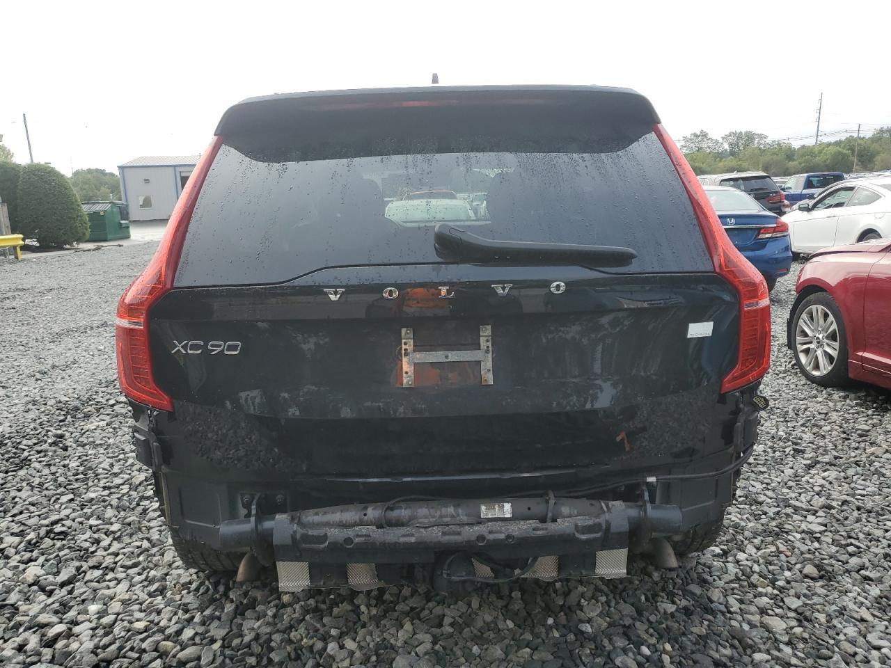 2023 VOLVO XC90