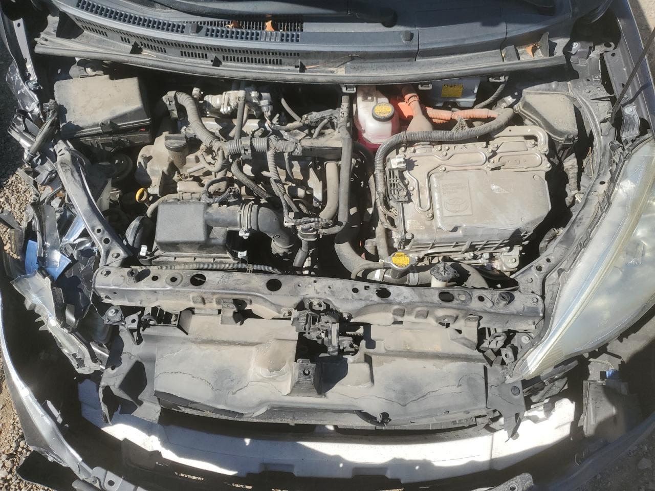 2014 TOYOTA Prius c