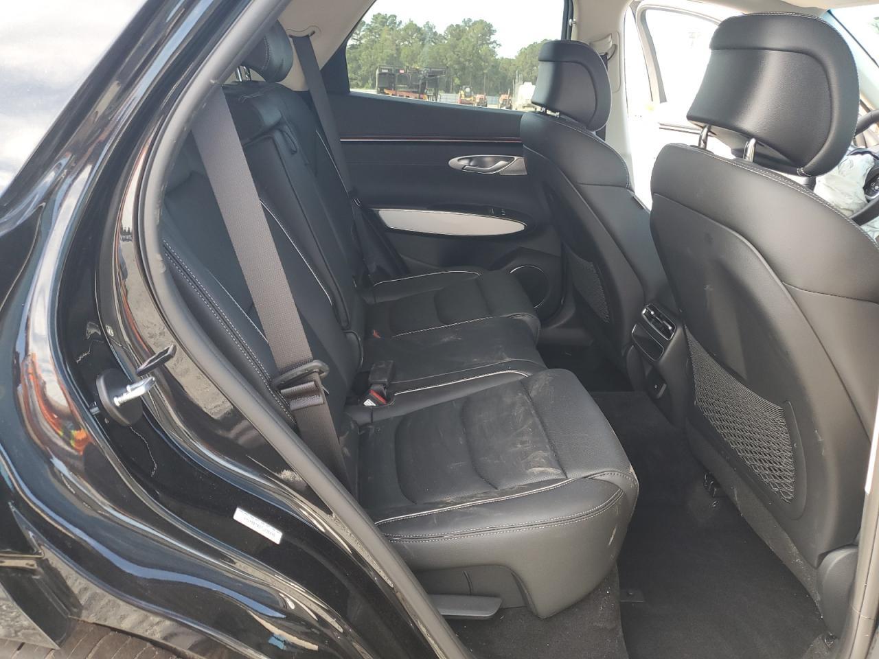 2026 GENESIS GV70