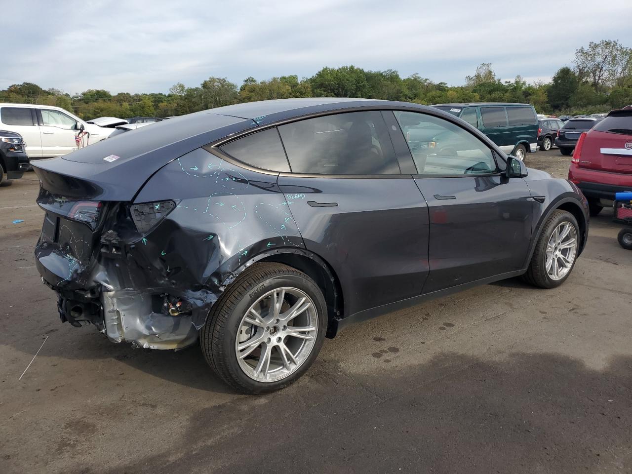 2024 TESLA MODEL Y
