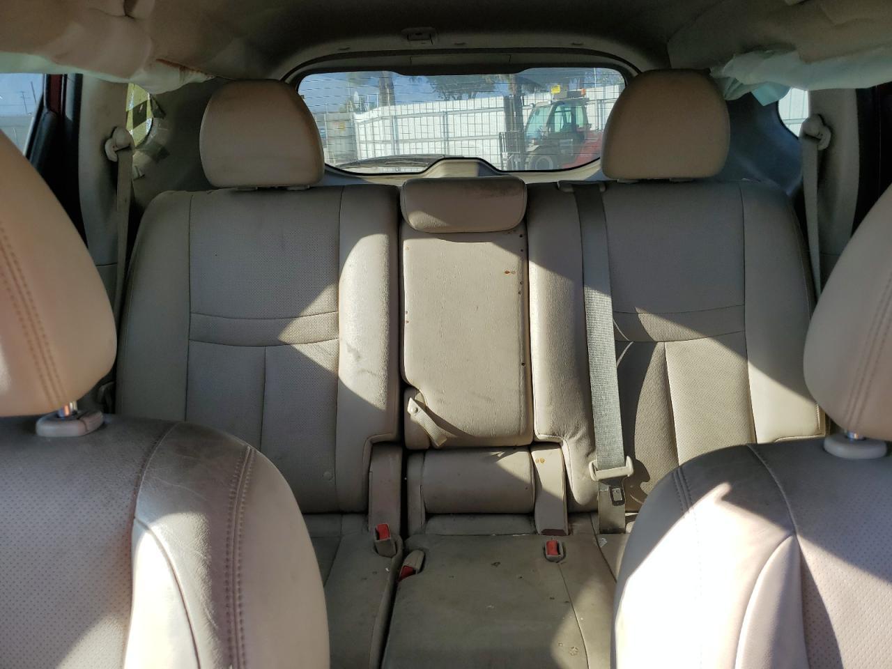 2015 NISSAN ROGUE