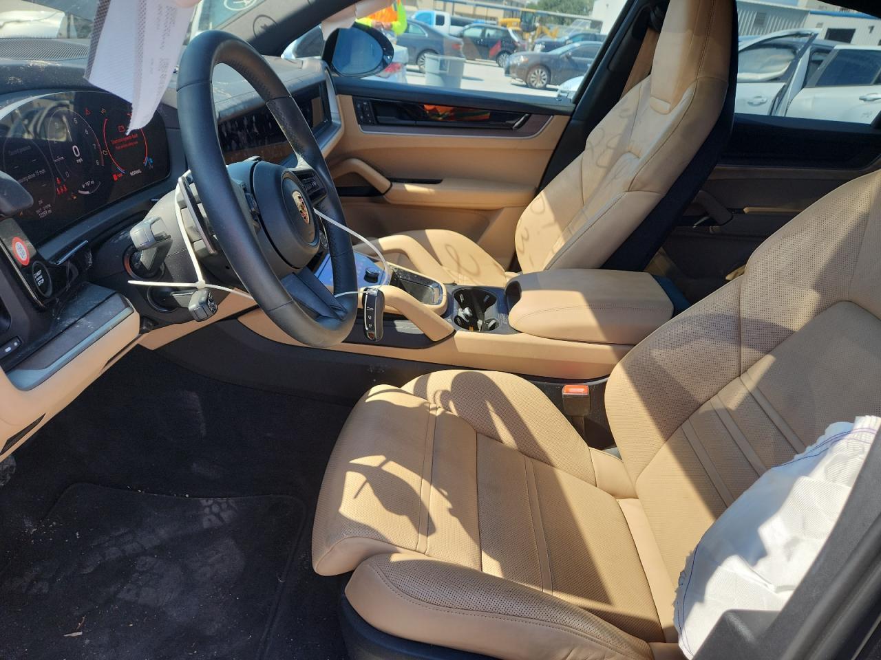 2024 PORSCHE CAYENNE