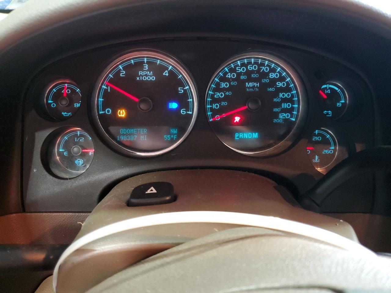 2011 CHEVROLET Tahoe
