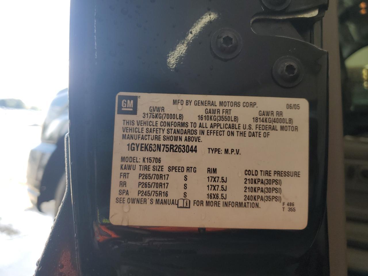 2005 CADILLAC ESCALADE
