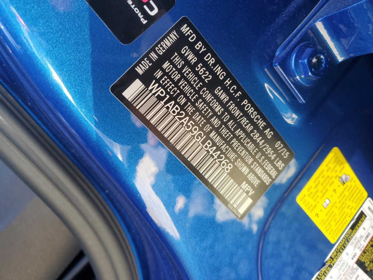 2016 PORSCHE Macan