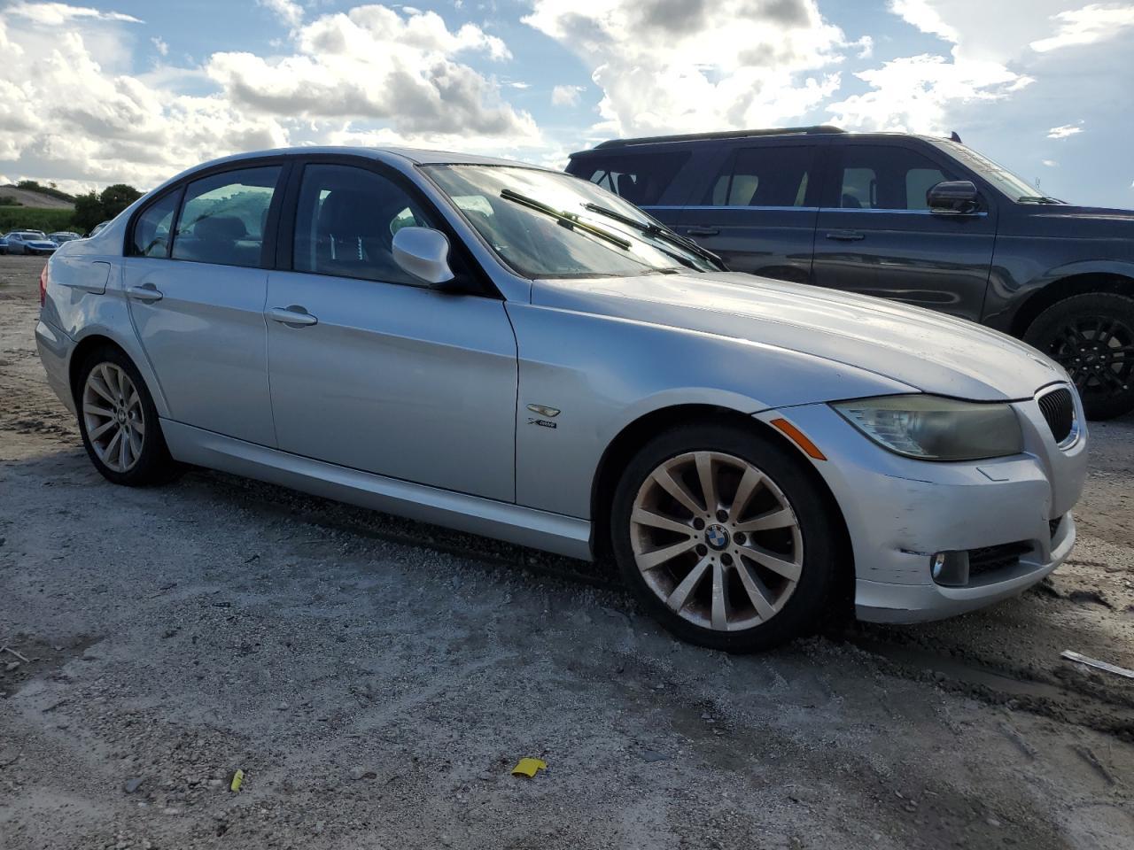 2011 BMW 3 SERIES
