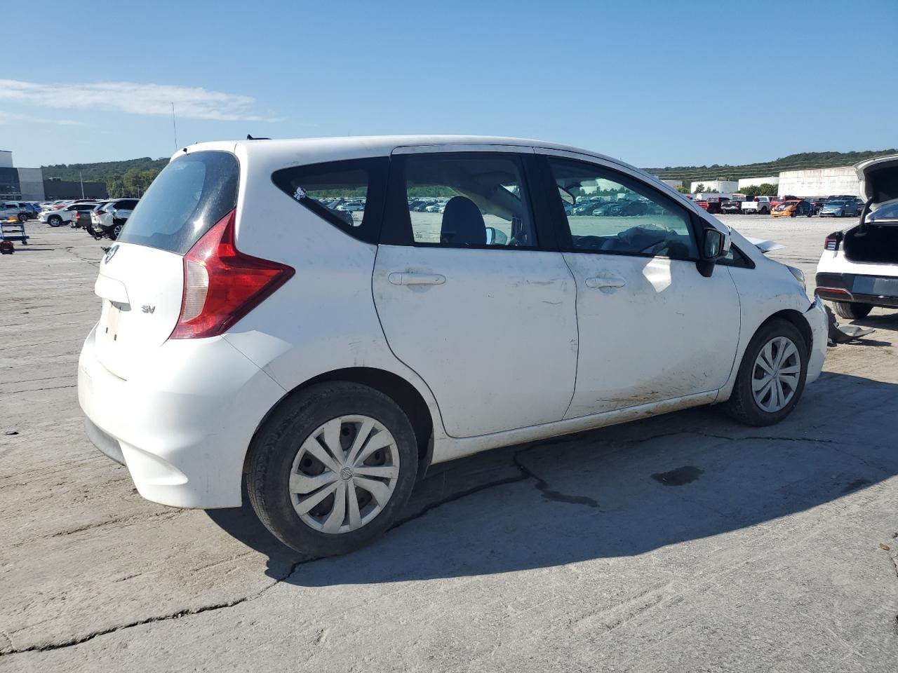 2017 NISSAN Versa Note