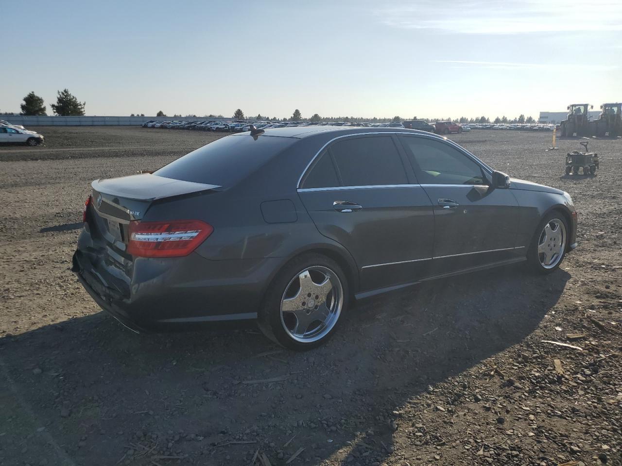 2011 MERCEDES-BENZ E-Class