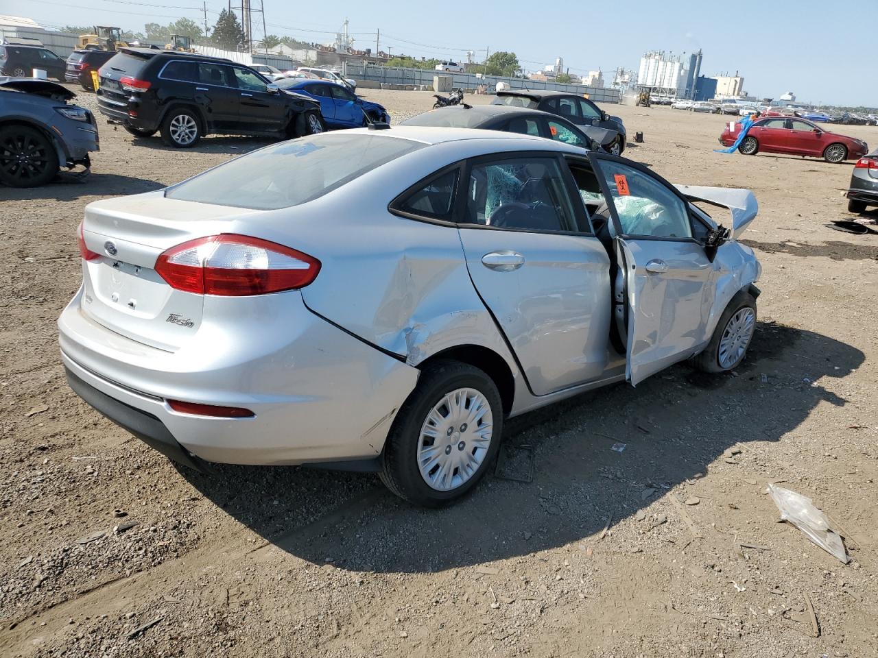 2016 FORD Fiesta