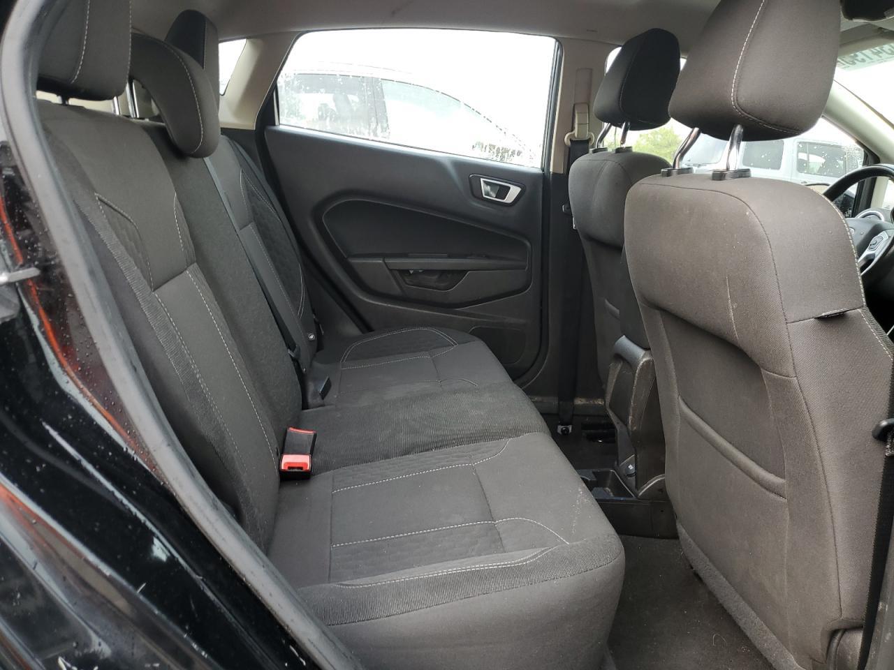 2016 FORD Fiesta