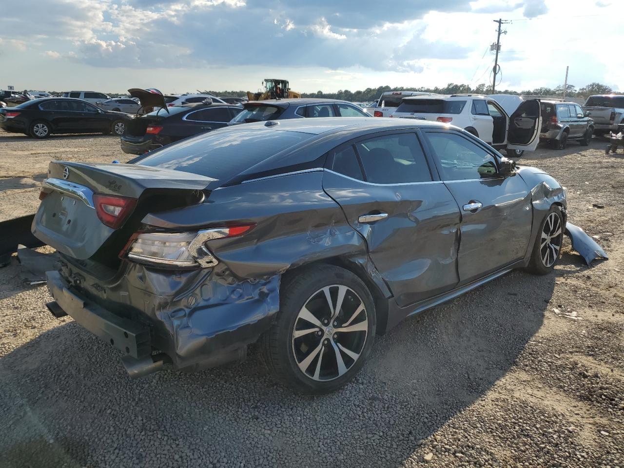 2018 NISSAN Maxima