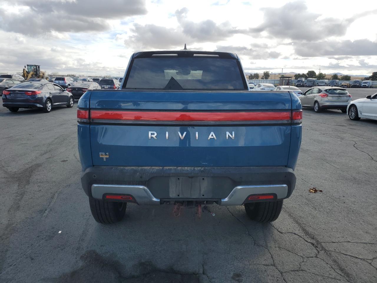 2023 RIVIAN R1t
