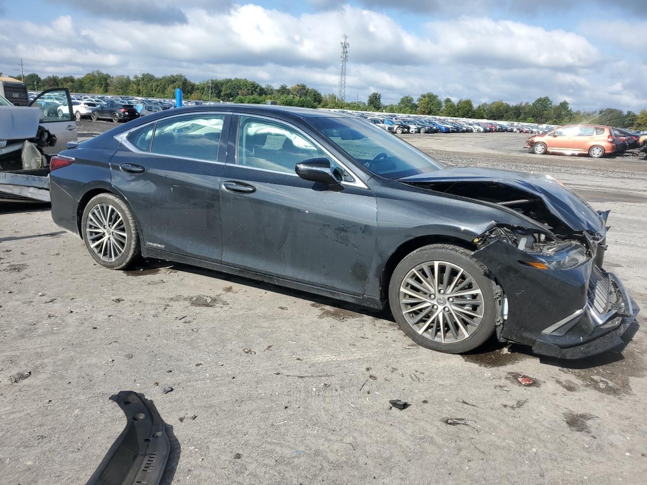 2022 LEXUS Es