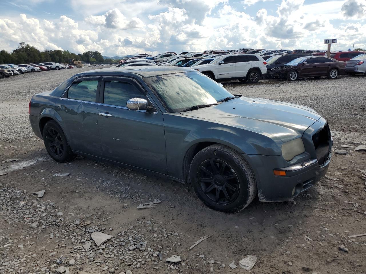 2005 CHRYSLER 300