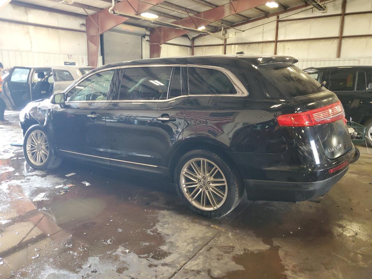 2019 LINCOLN MKT