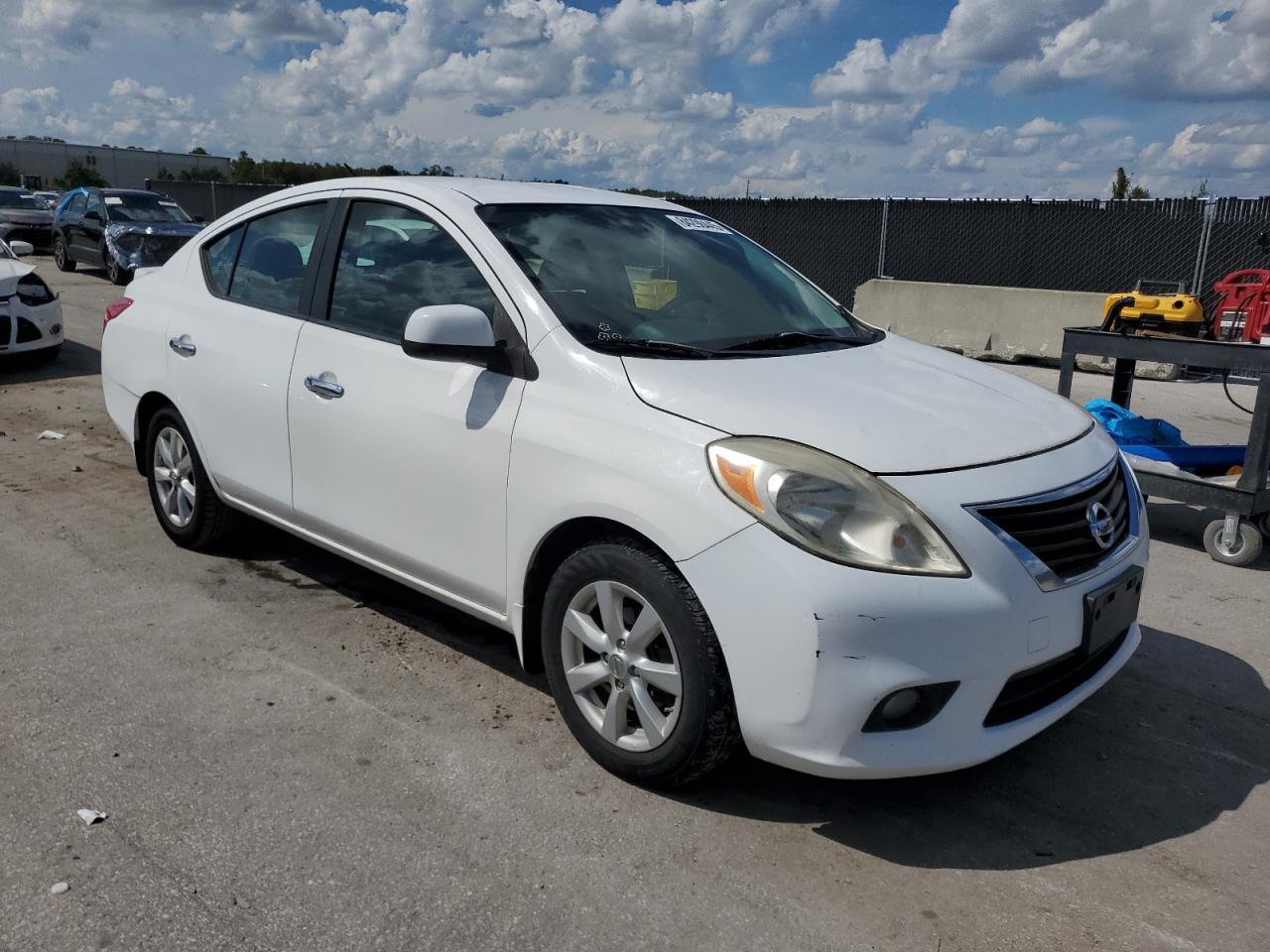 2013 NISSAN VERSA