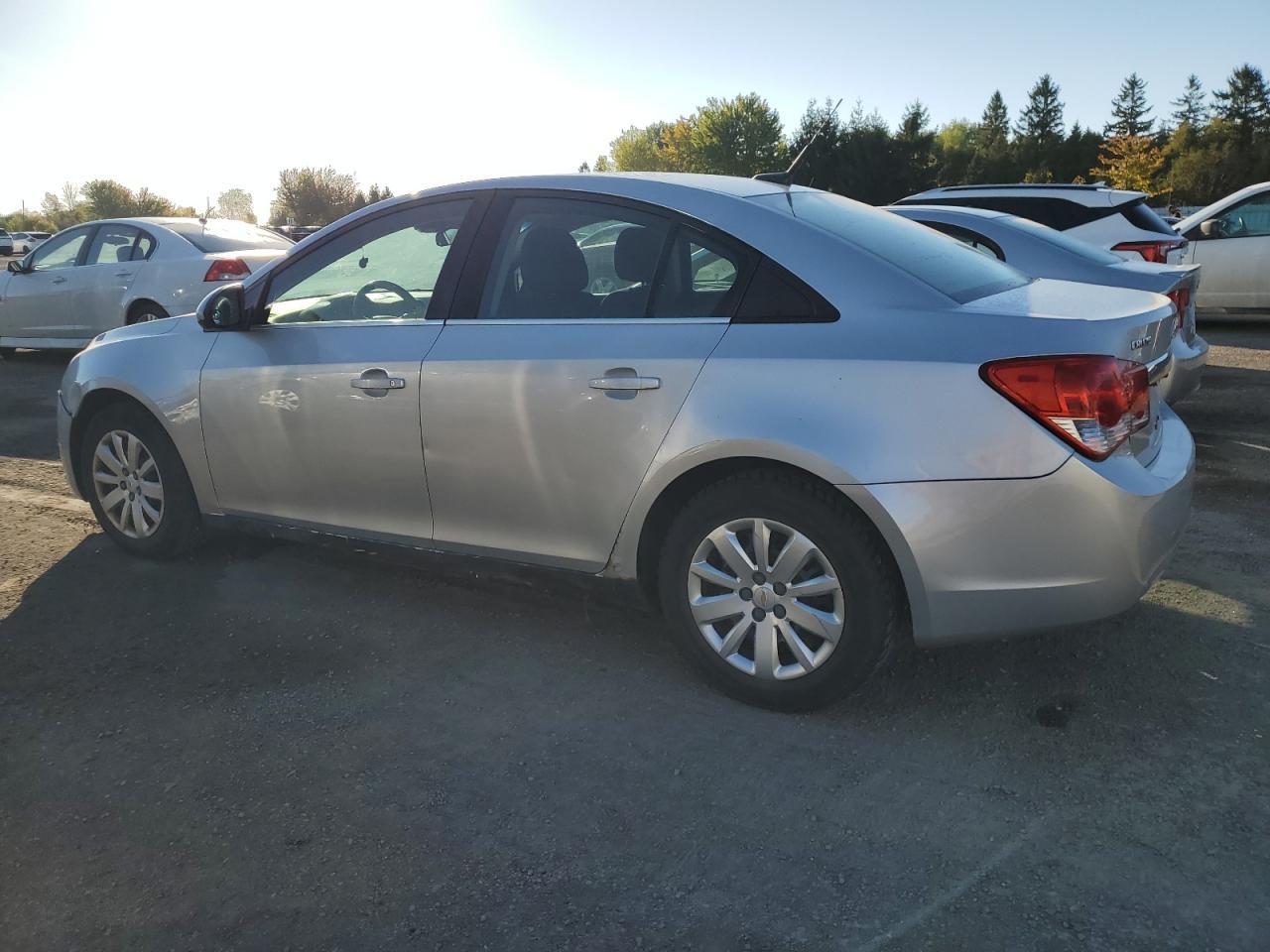 2011 CHEVROLET CRUZE