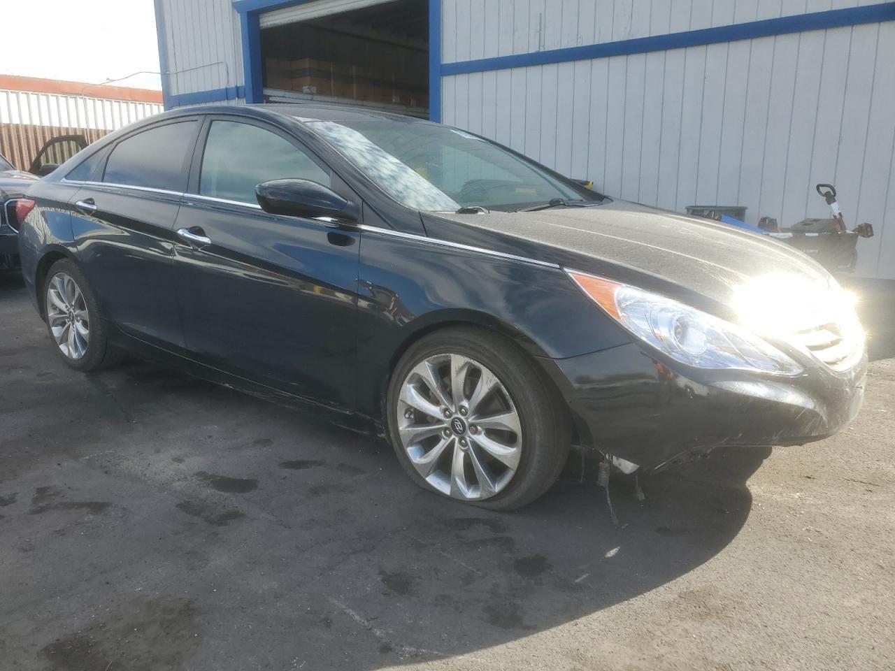 2011 HYUNDAI SONATA