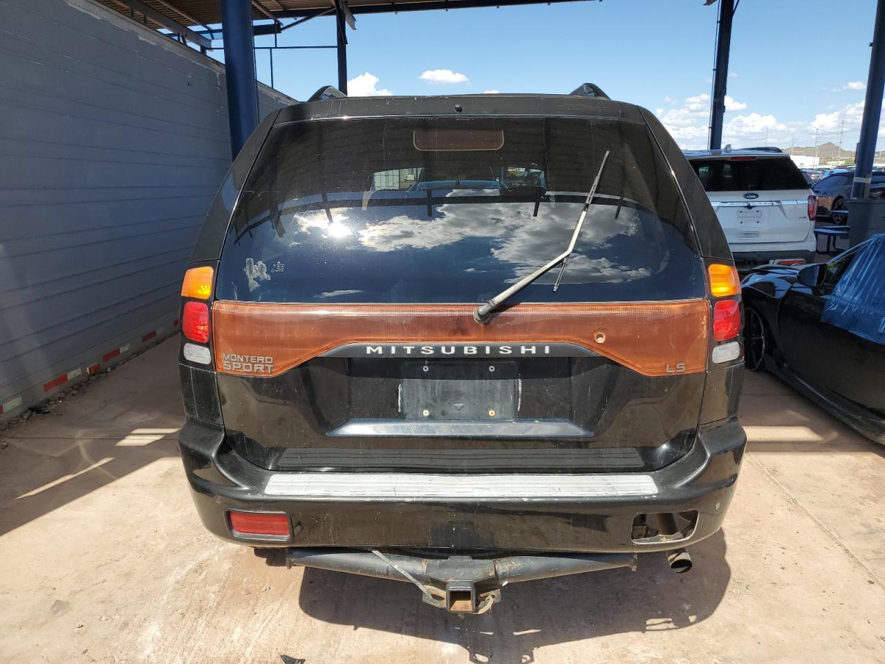 2003 MITSUBISHI Montero