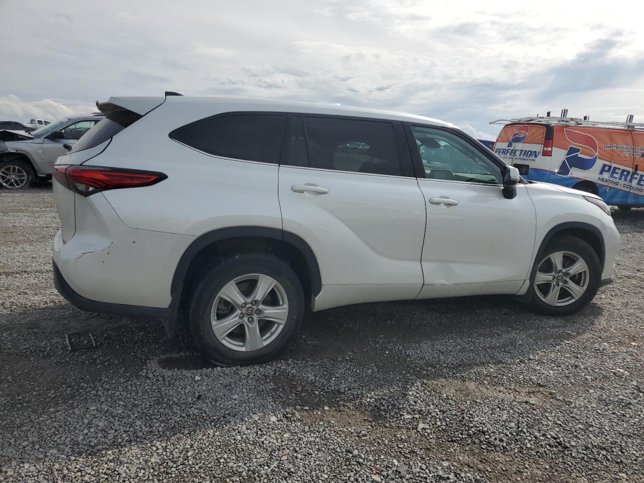 2022 TOYOTA HIGHLANDER
