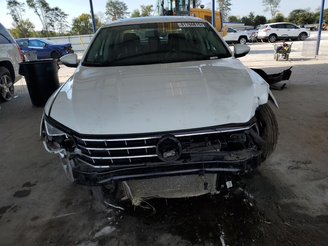 2018 VOLKSWAGEN Passat