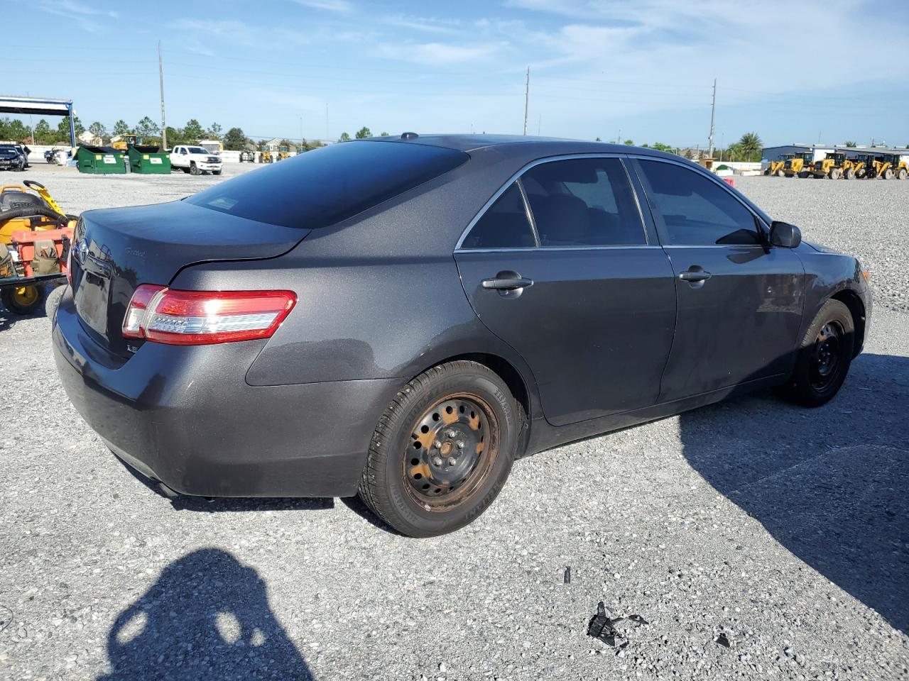 2011 TOYOTA CAMRY