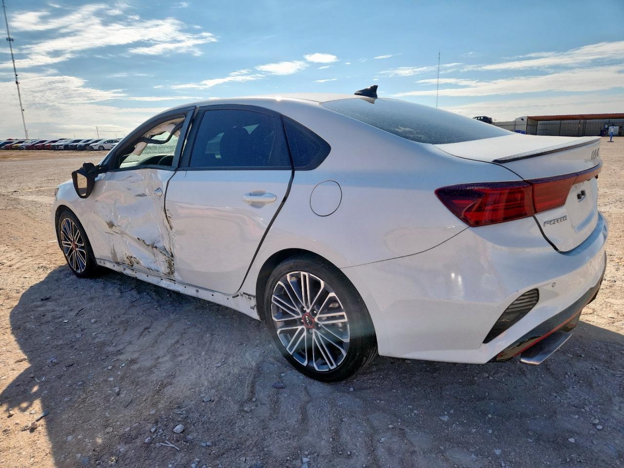 2023 KIA FORTE