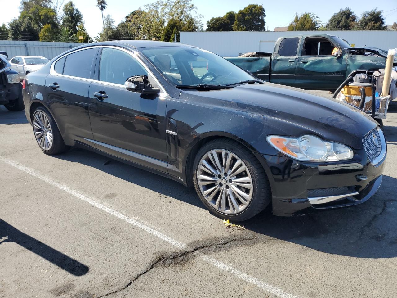 2009 JAGUAR XF