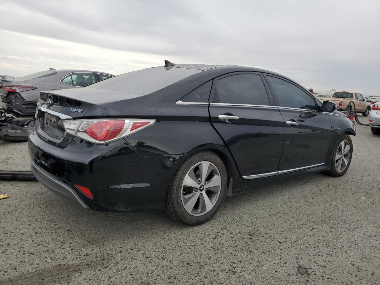 2011 HYUNDAI SONATA