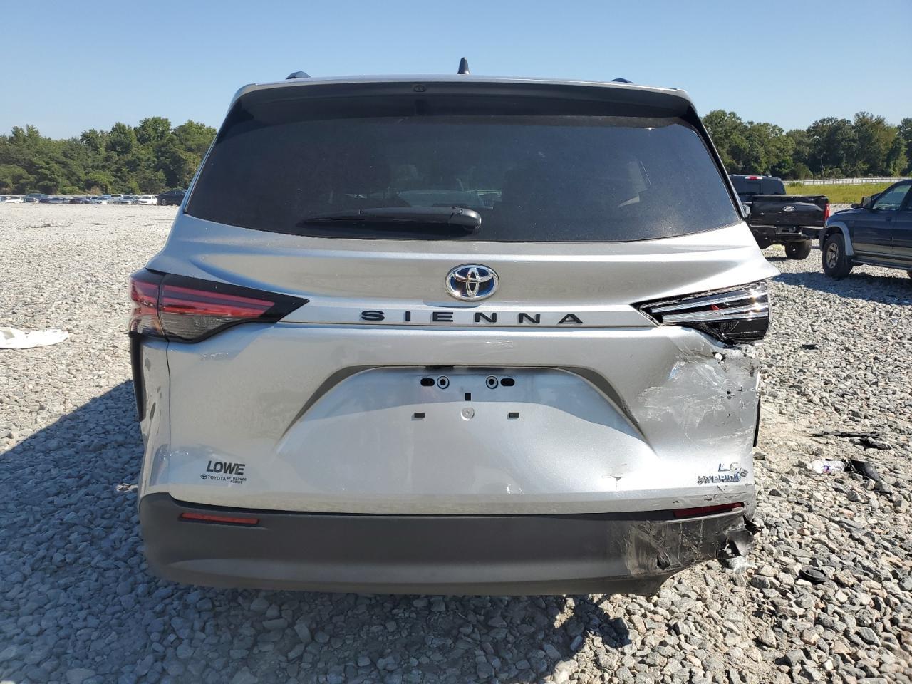 2021 TOYOTA SIENNA